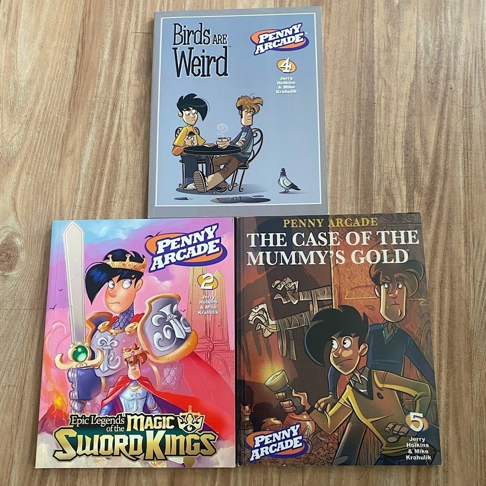 Graphic Novel Bundle - Multi-Color